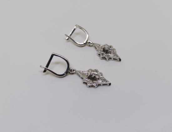 MEKİK MODELİ PIRLANTA TAŞLI KÜPE