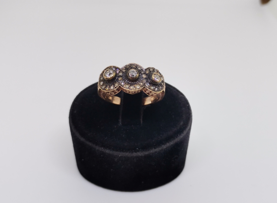 ÜÇTAŞ MODEL DİVANHANE ÇİVİSİ YÜZÜĞÜ