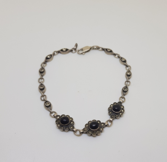 AKİK VE MARGAZİT TAŞLI GÜMÜŞ BİLEKLİK