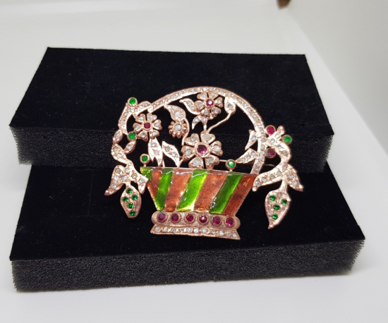 RENK CÜMBÜŞÜ MODELİ MİNELİ BROŞ