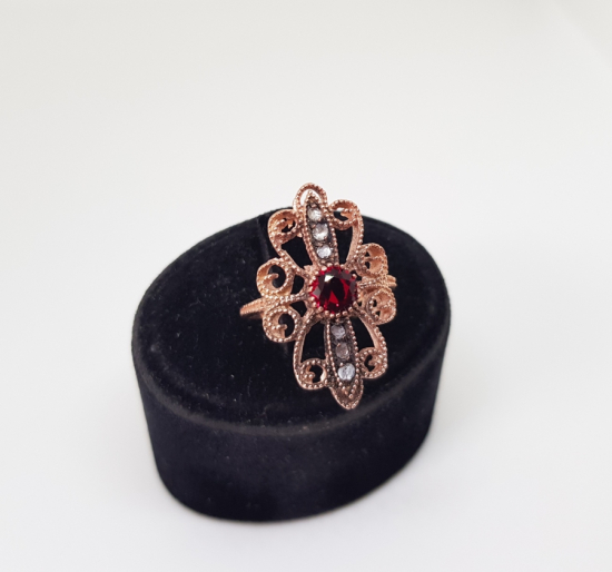 KELEBEK MODEL ELMAS TAŞLI YÜZÜK