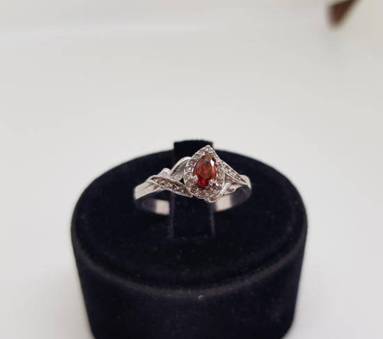 GRANAT TAŞLI YARIM MEKİK MODELİ YÜZÜK