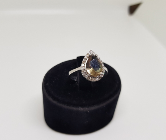 DAMLA MODEL PIRLANTA TAŞLI YÜZÜK