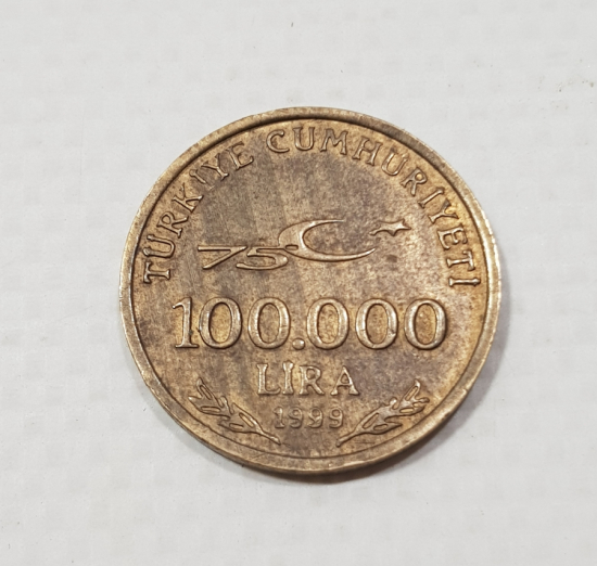 8,30 GRAM AĞIRLIKTA 1999 TARİHLİ NADİR EROR 100.000 LİRA