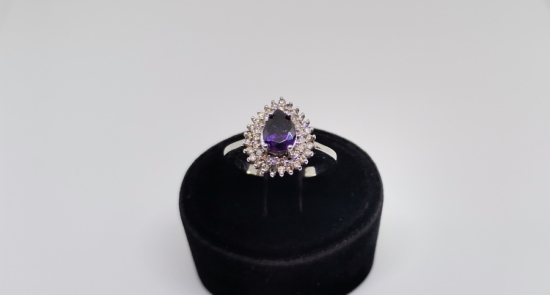 AMETİST VE PIRLANTA TAŞLI DAMLA MODELLİ YÜZÜK
