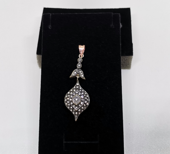 ELMAS TAŞLI DAMLA MODEL KOLYE UCU