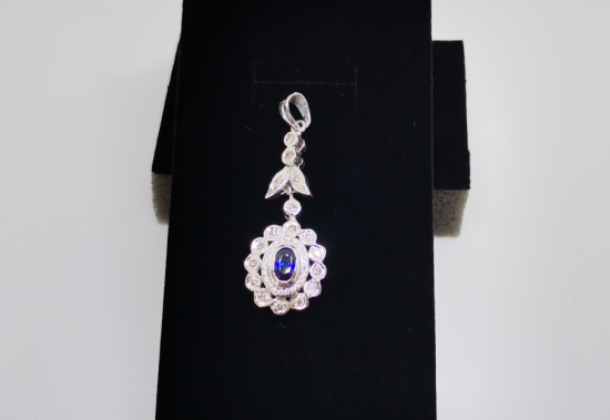 SAFİR VE PIRLANTA TAŞLI SARKAÇLI KOLYE UCU