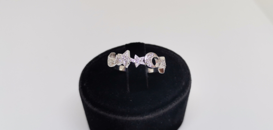 AY VE YILDIZLARLA DEKORLU PIRLANTA TAŞLI YÜZÜK