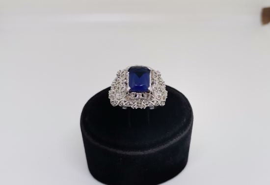 SAFİR VE PIRLANTA TAŞLI HÜRREM MODEL YÜZÜK