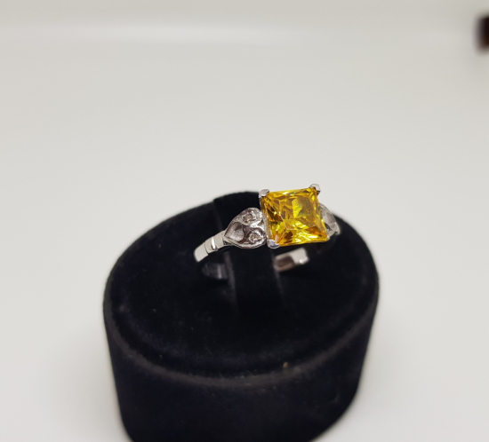 KARE MODEL PIRLANTA VE SİTRİN TAŞLI YÜZÜK