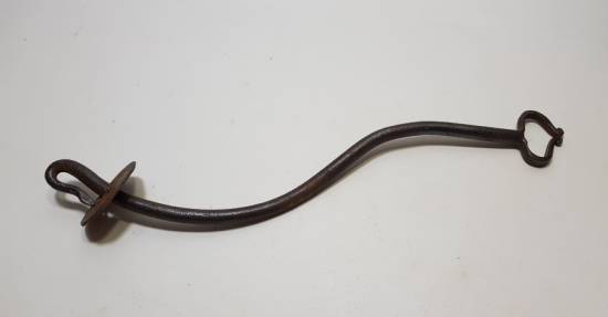 OSMANLI DÖNEMİ EL DÖVME DEMİRDEN MAMUL YILAN BAŞLI KAĞNI BOYUNDURUK DEMİRİ