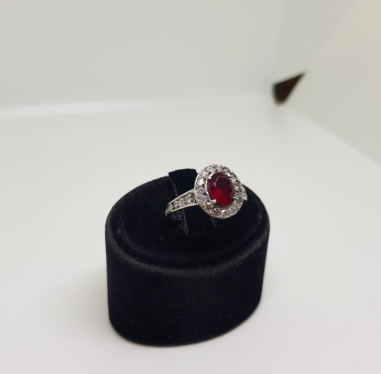 YAKUT VE PIRLANTA TAŞLI NAZARLIK MODELİ YÜZÜK