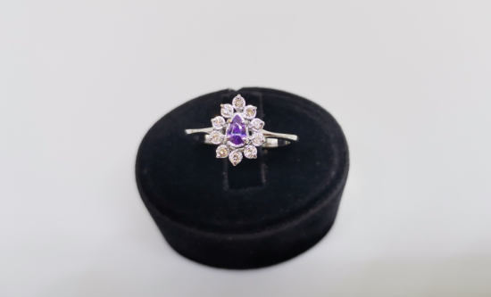 AMETİST VE PIRLANTA TAŞLI MİNİ DAMLA MODELİ YÜZÜK