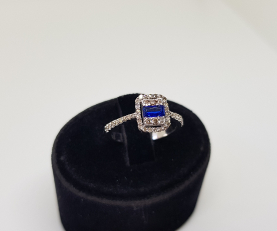 SAFİR VE PIRLANTA TAŞLI KALİBRE MODEL YÜZÜK