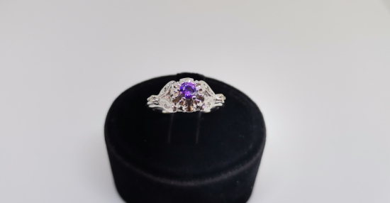 AMETİST VE PIRLANTA TAŞLI GÜL MODELİ YÜZÜK