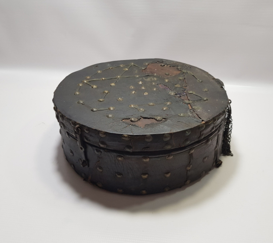 OSMANLI DÖNEMİ DEV BOYDA TEKKE İŞİ KABARALI KUTSAL EMANET SANDIĞI