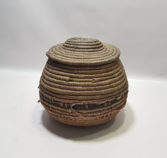 OSMANLI DÖNEMİ HURMA YAPRAĞINDAN YAPILMIŞ HİCAZ İŞİ NADİR KAPAKLI HURMA ZEMBİLİ