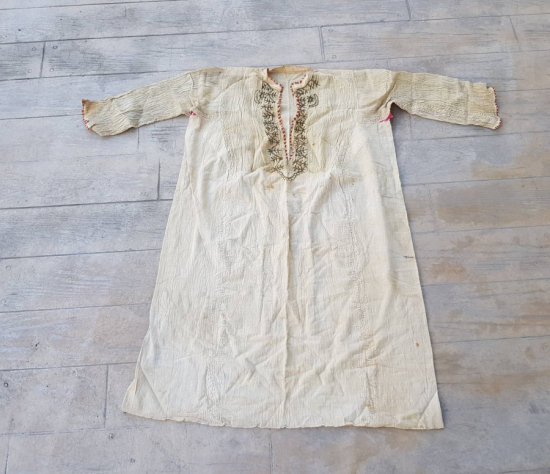 ÜZERİ AY YILDIZ FİGÜRLÜ VE SIRMA İŞÇİLİKLİ OSMANLI DÖNEMİ İPEK GELİN İÇLİĞİ - GÖĞNEK