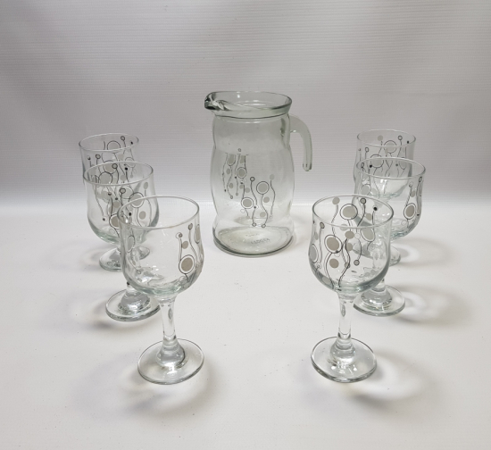 ÜZERİ İŞLEMELİ AVRUPA YAPIMI SU TAKIMI