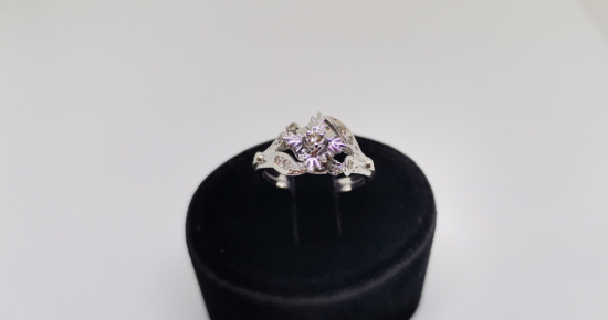 DİK KARE MODEL PIRLANTA YÜZÜK