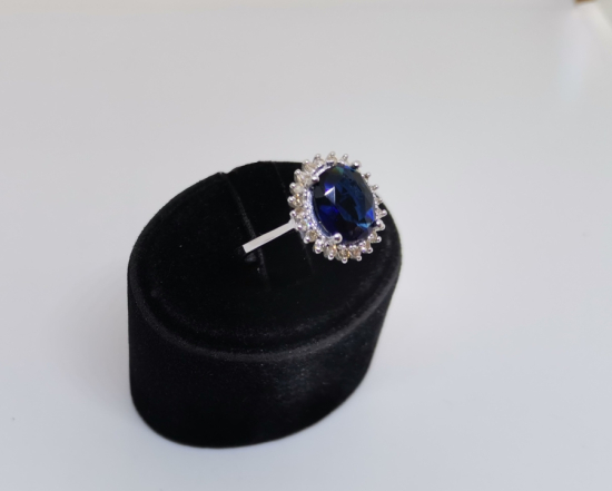 PIRLANTA VE SAFİR TAŞLI GÜNEŞ MODELİ YÜZÜK