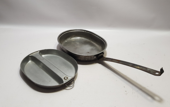 KORE SAVAŞI DÖNEMİ 1951 TARİHLİ ASKER KARAVANA TAVASI VE TABAĞI