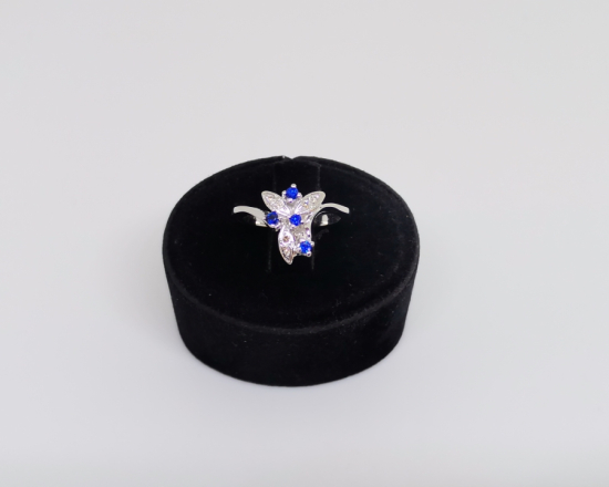 SAFİR VE PIRLANTA TAŞLI DANA BURNU MODELİ YÜZÜK