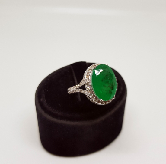 PIRLANTA VE ZÜMRÜT TAŞLI FLEMENK KESİMLİ YÜZÜK