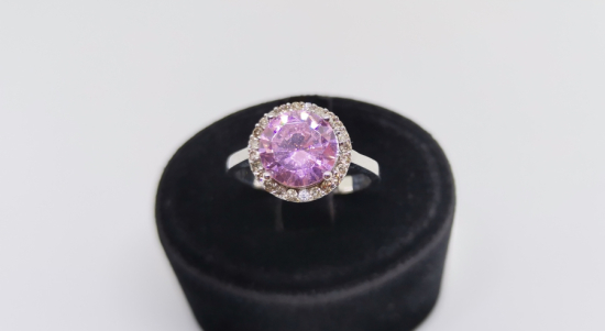 PIRLANTA VE KUVAR TAŞLI YÜZÜK