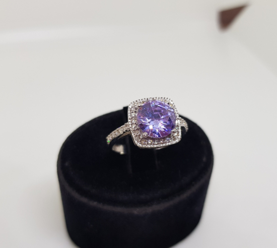 AMETİST VE PIRLANTA TAŞLI AVRUPA MODELLİ YÜZÜK