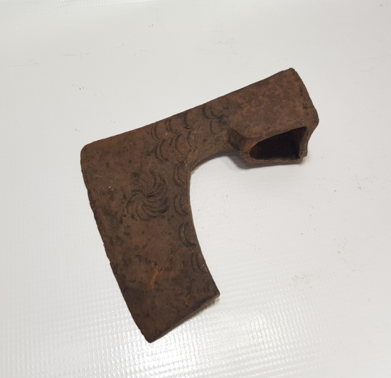 ÜZERİNDE ÇARKIFELEK FİGÜRÜ BULUNAN OSMANLI DÖNEMİ NADİR TEBER - BALTA