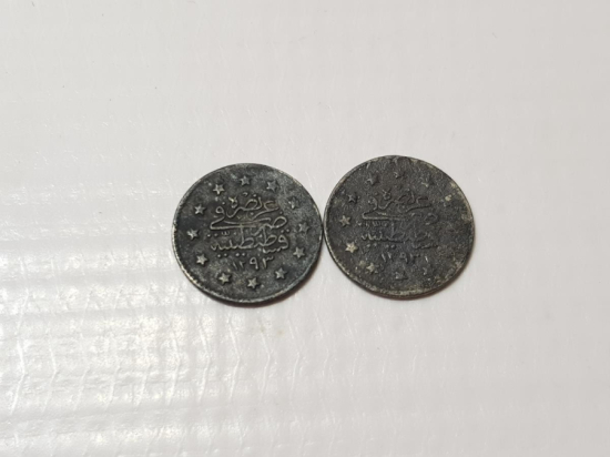 SULTAN II. ABDÜLHAMİD DÖNEMİ İKİ ADET 1 KURUŞ MECİDİYE GÜMÜŞ PARA