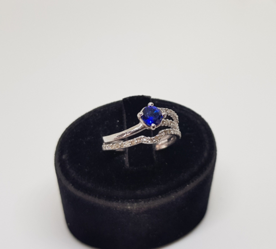 SAFİR VE PIRLANTA TAŞLI ÇİFT TUR MODEL YÜZÜK