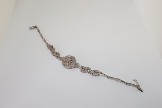 SALYANGOZ MODELİ PIRLANTA TAŞLI BİLEKLİK