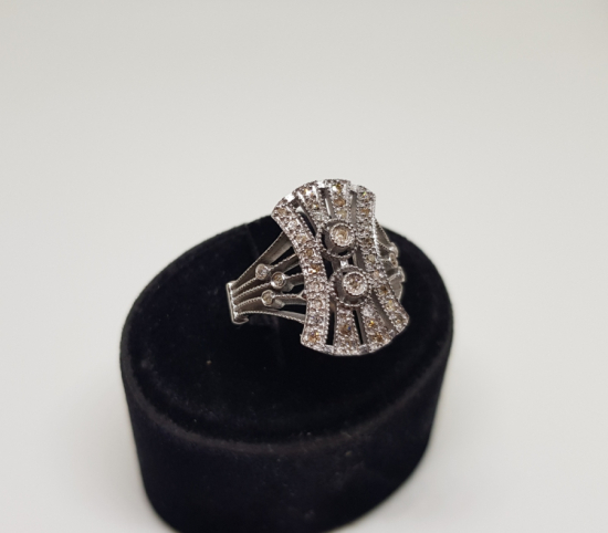 KALKAN MODEL PIRLANTA TAŞLI YÜZÜK