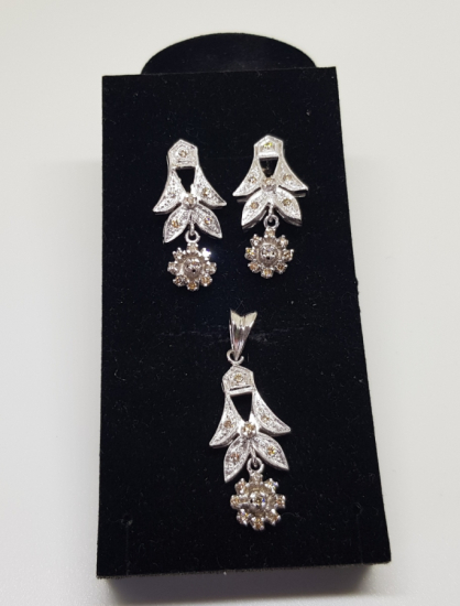 YAPRAKLI MODEL PIRLANTA TAŞLI KOLYE KÜPE TAKIMI