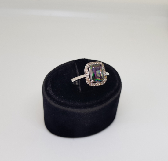 RENKLİ AMETİST VE PIRLANTA TAŞLI DÖRTGEN MODEL YÜZÜK