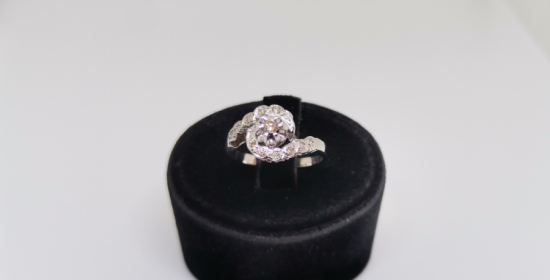 PIRLANTA TAŞLI YARIM SONSUZLUK MODELİ YÜZÜK