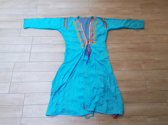 ÜZERİ OPAL BONCUKLARLA SÜSLÜ ANTİKA TÜRKMEN İŞİ NADİR ÜÇ ETEK