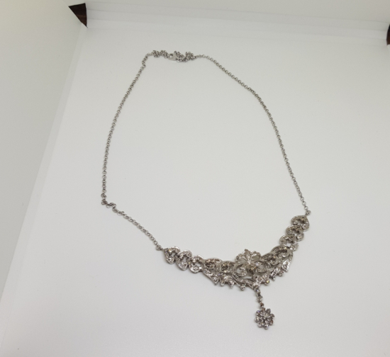 PIRLANTA TAŞLI FRANSIZ FİYONK MODELİ GERDANLIK