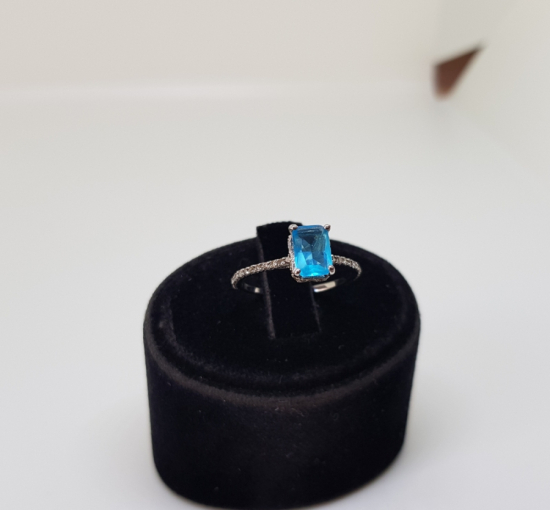 PIRLANTA VE AQUAMARİN TAŞLI FRANSIZ BAGET MODELİ YÜZÜK