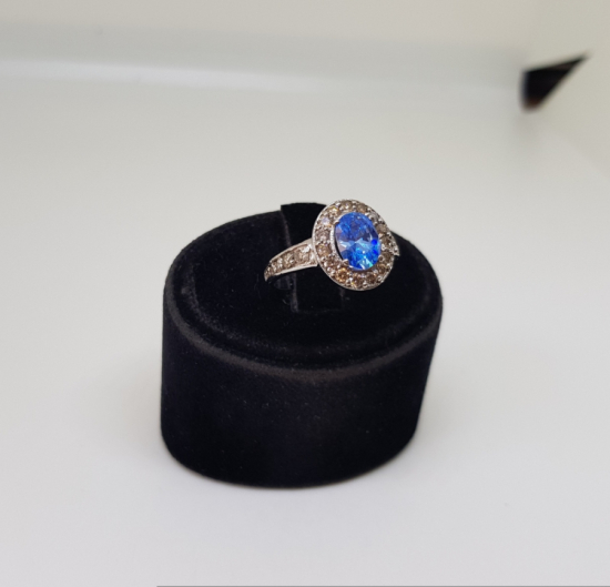 PIRLANTA VE AQUAMARİN TAŞLI YUVARLAK MODEL YÜZÜK