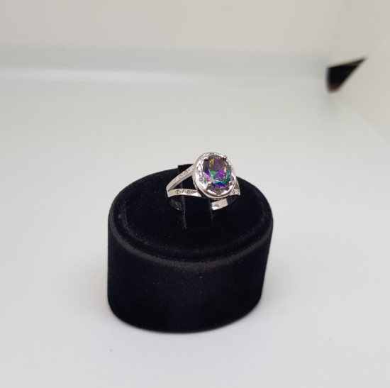 AMETİST VE PIRLANTA TAŞLI ELİPS MODE YÜZÜK