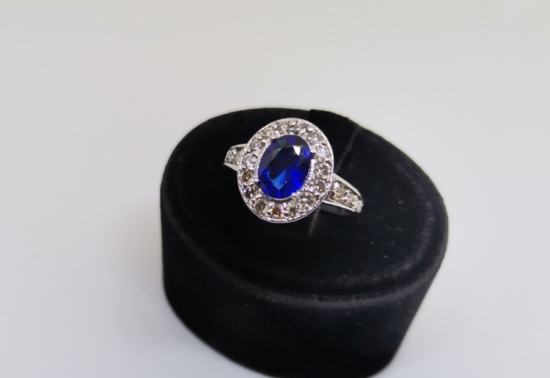 SAFİR VE PIRLANTA TAŞLI GUBUR MODEL YÜZÜK