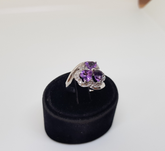 PIRLANTA VE AMETİST TAŞLI YONCA MODELİ YÜZÜK