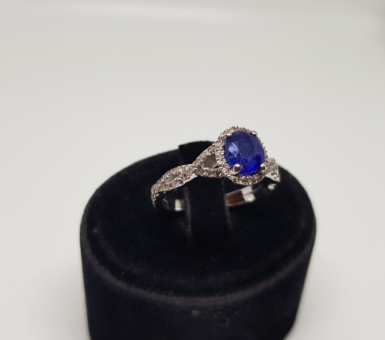 ELİPS MODEL HAS SAFİR VE PIRLANTA TAŞLI YÜZÜK