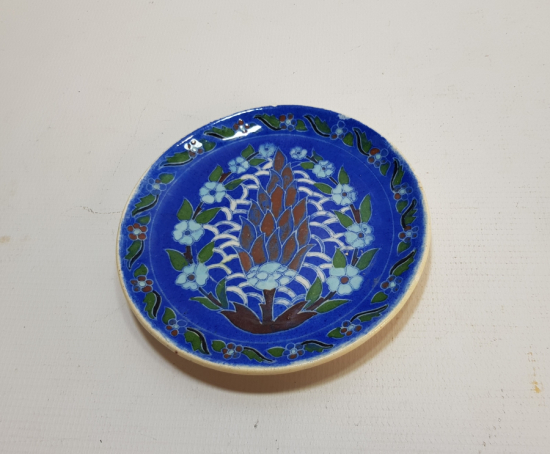 ÜZERİ SELVİLİ VE ÇELENKLİ OSMANLI DÖNEMİ KÜTAHYA TABAK