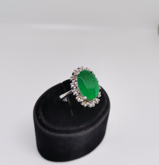 PIRLANTA VE ZÜMRÜT TAŞLI HÜRREM MODEL YÜZÜK