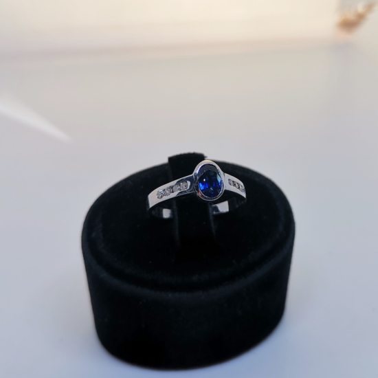 SAFİR VE PIRLANTA TAŞLI TEK TAŞ MODELİ YÜZÜK