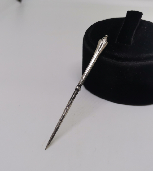 ÜST KISMI LALE FORMUNDA OSMANLI DÖNEMİ GÜMÜŞ İĞNE